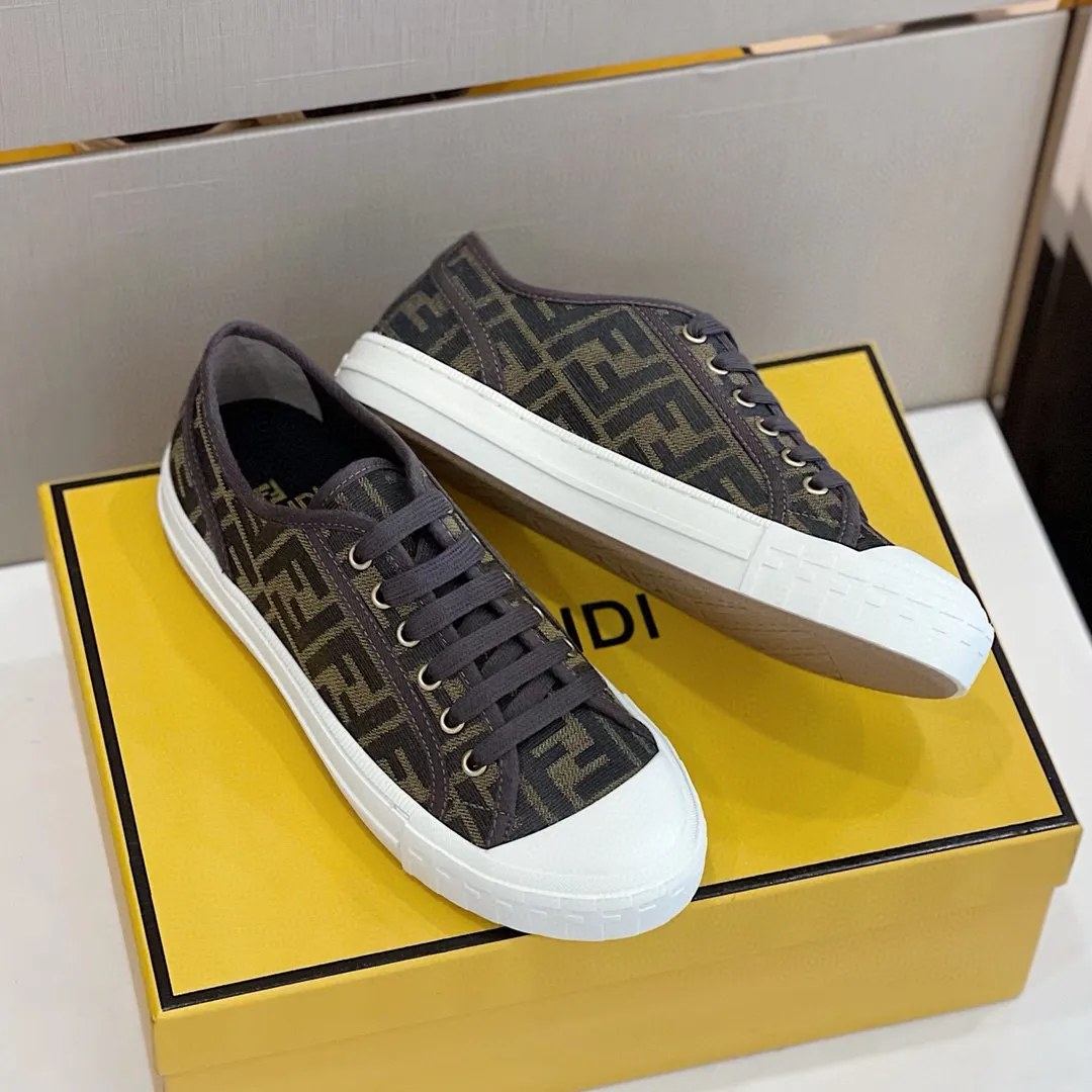 Factory price: 380 new Fendi Fendǐ Domino sneakers with jacquard FF pattern, embossed FF pattern on the toe, canvas upper, T men's men's shoes 💰U customized outsole Size: 38-45, (45 customized)